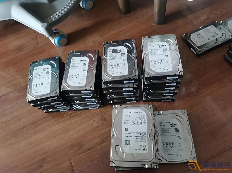 不同内存大小的监控硬盘可以兼容吗？