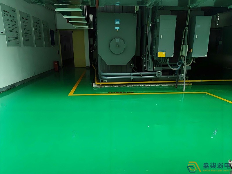 机房建设选用环氧防静电地坪的好处？